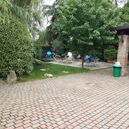 Massa LombardaAgriturismo Ferretti别墅 外观 照片