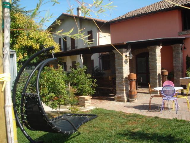 Massa LombardaAgriturismo Ferretti别墅 外观 照片