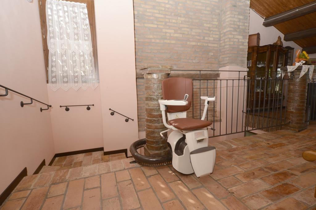Massa LombardaAgriturismo Ferretti别墅 外观 照片