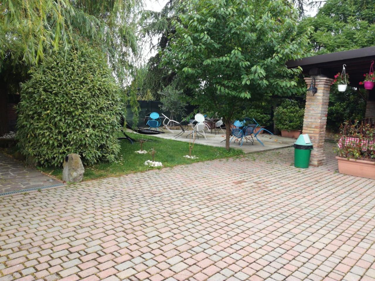 Massa LombardaAgriturismo Ferretti别墅 外观 照片